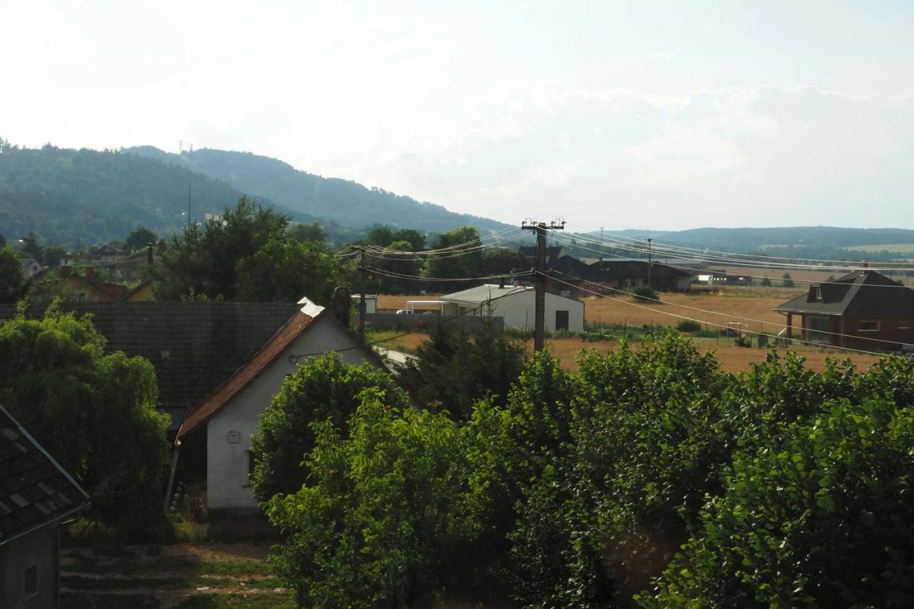 Bílá Třemešná Apartman U Borovice מראה חיצוני תמונה